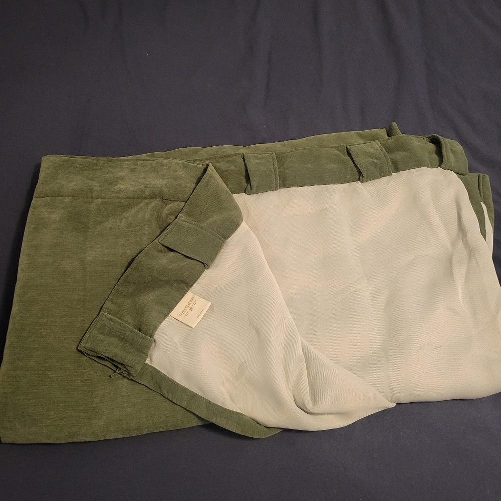 Threshhold Forest Green Velvet Feel Single Curtain Panel 60 X 48